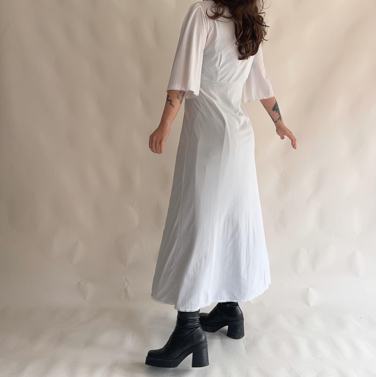 Vestido Vintage de Noite 🌛