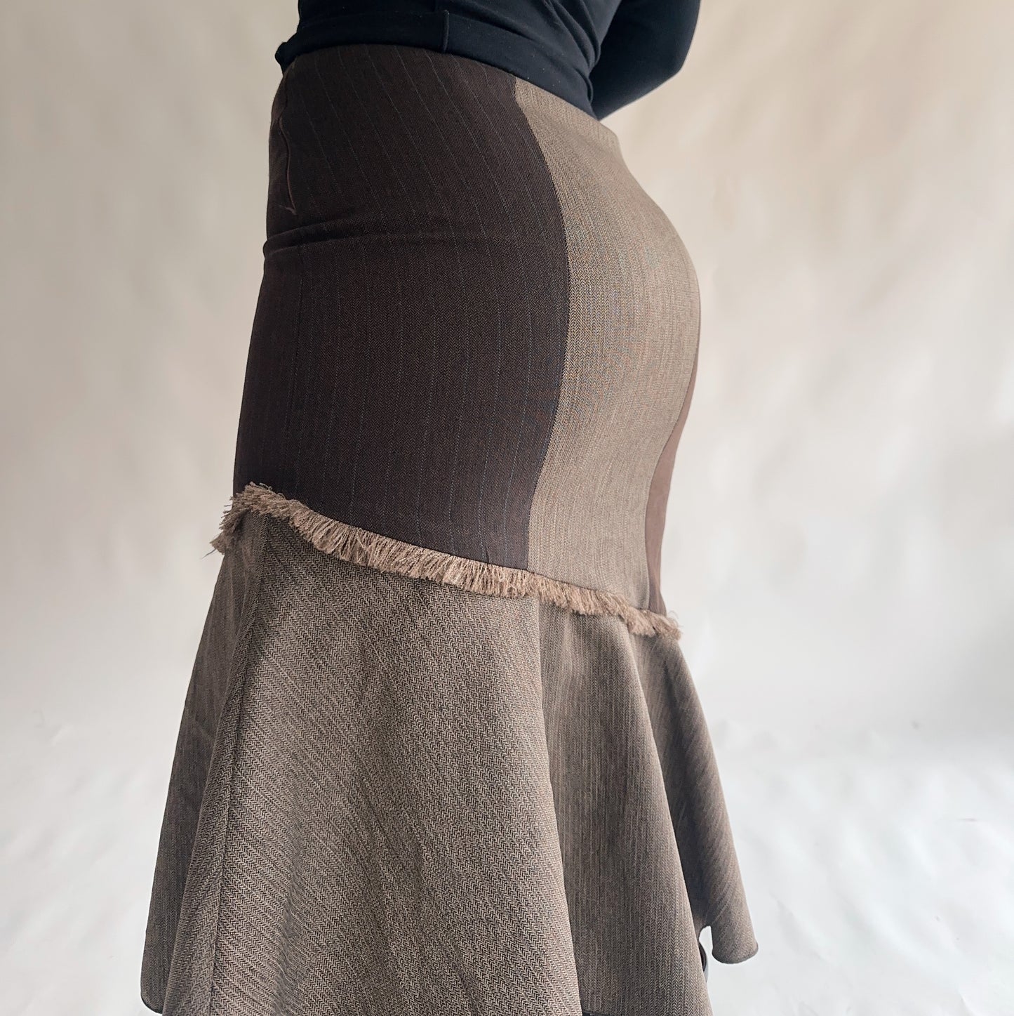 Saia Vintage y2k Assimétrica (M)