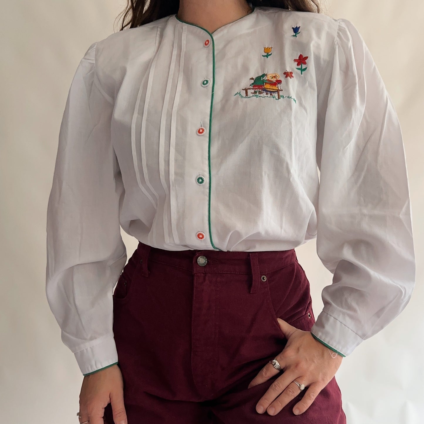 Camisa Vintage com bordados (M)