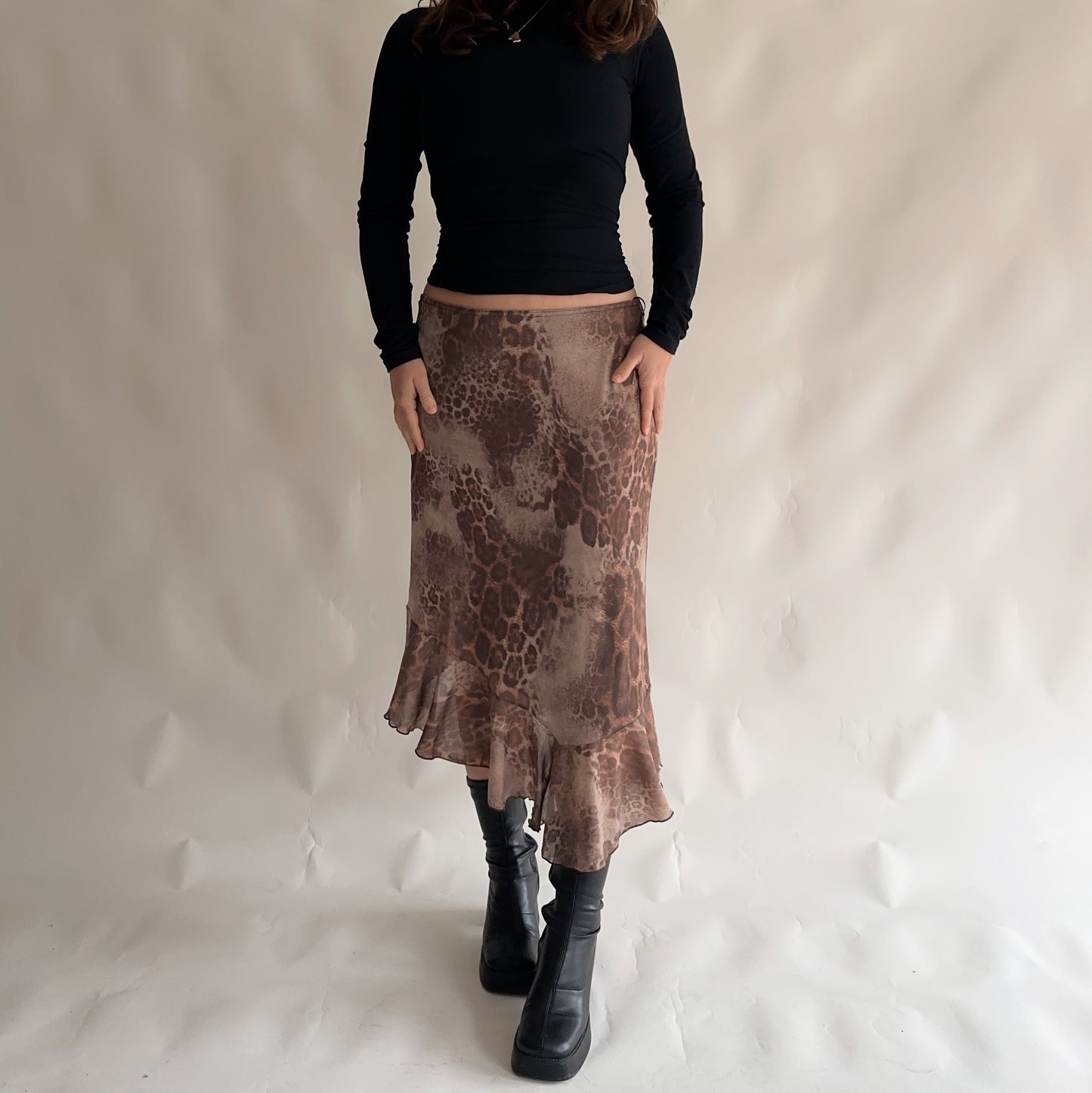 Asymmetrical Vintage Skirt (XL)