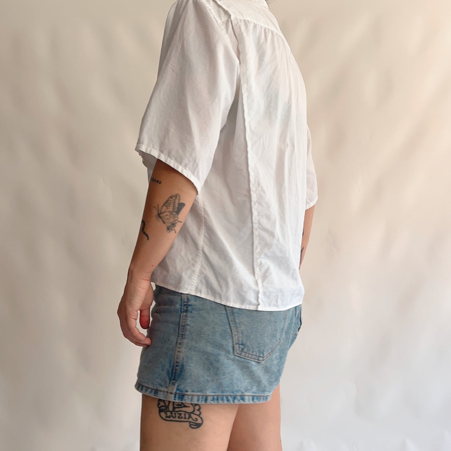 Camisa Vintage com bordados (M)