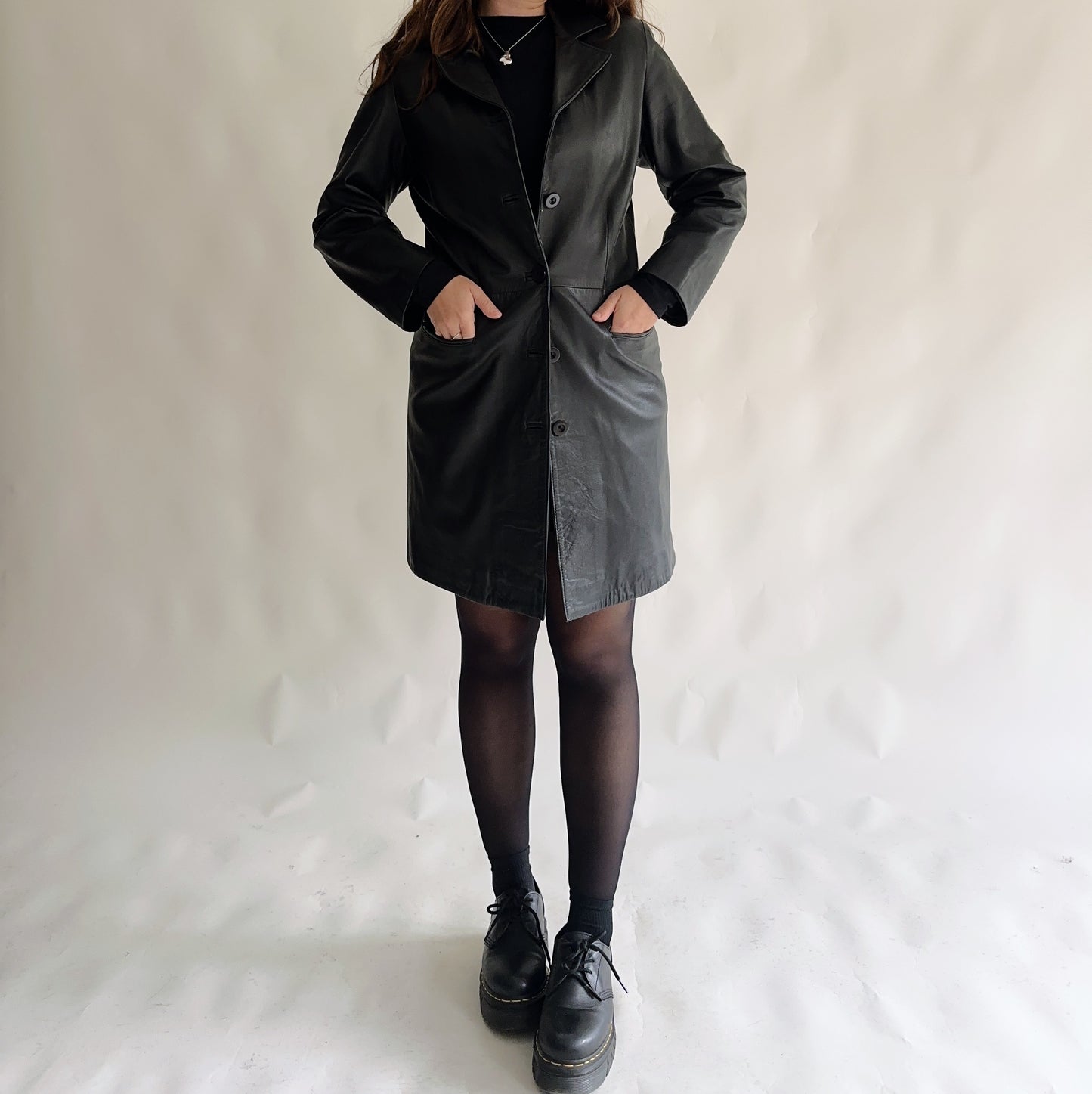 Casaco Vintage 90s minimal de pele (M-L)