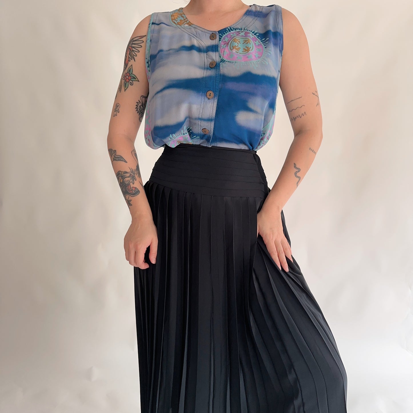 Black Vintage Skirt (S)
