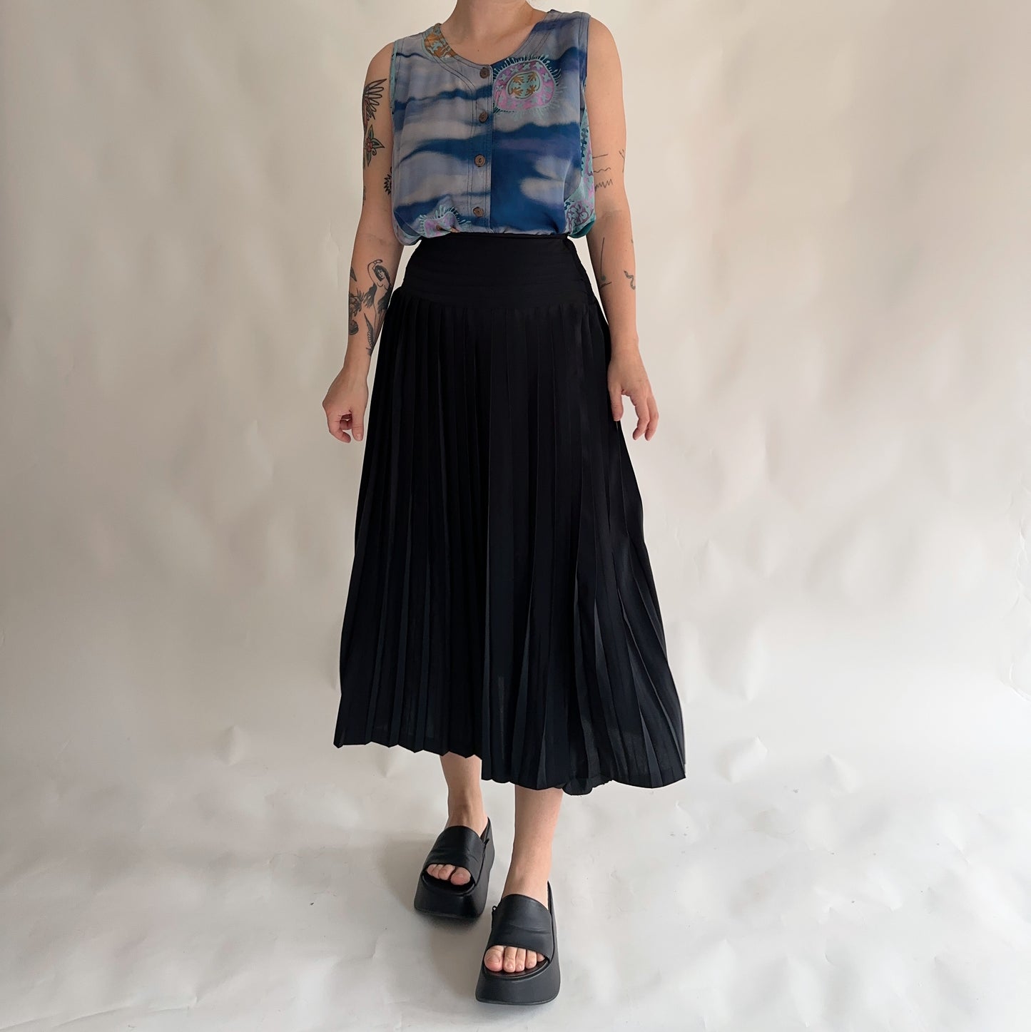 Black Vintage Skirt (S)