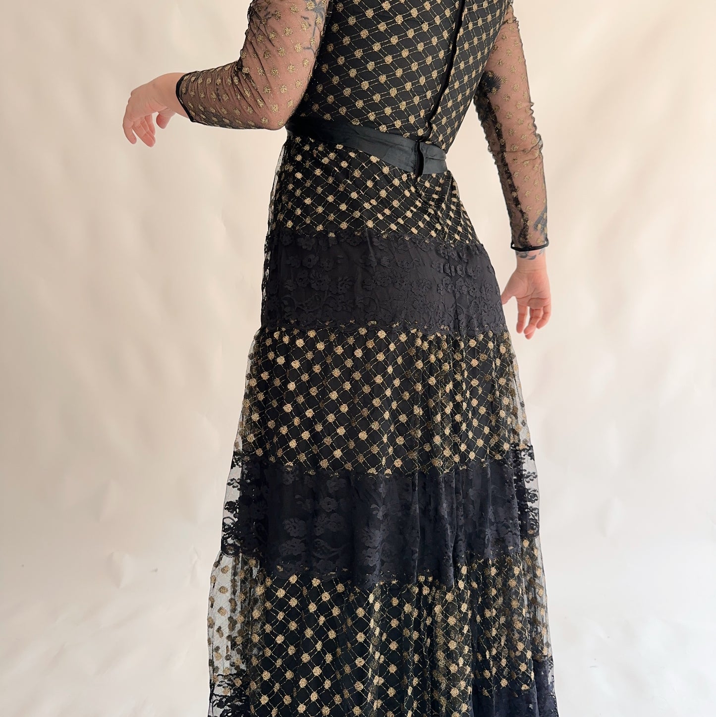 Vintage Lace Maxi Dress (SM)