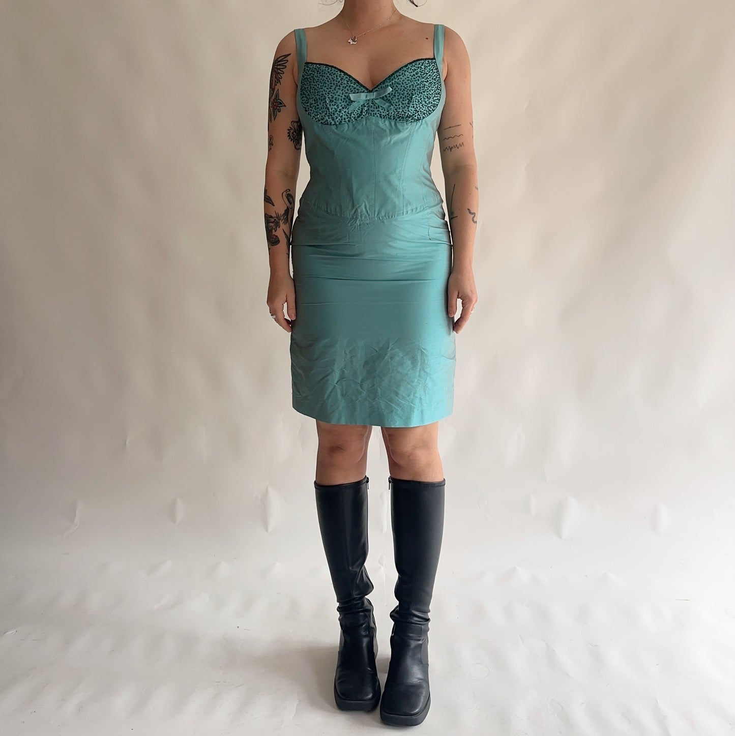 vestido vintage 100% seda (M-L)