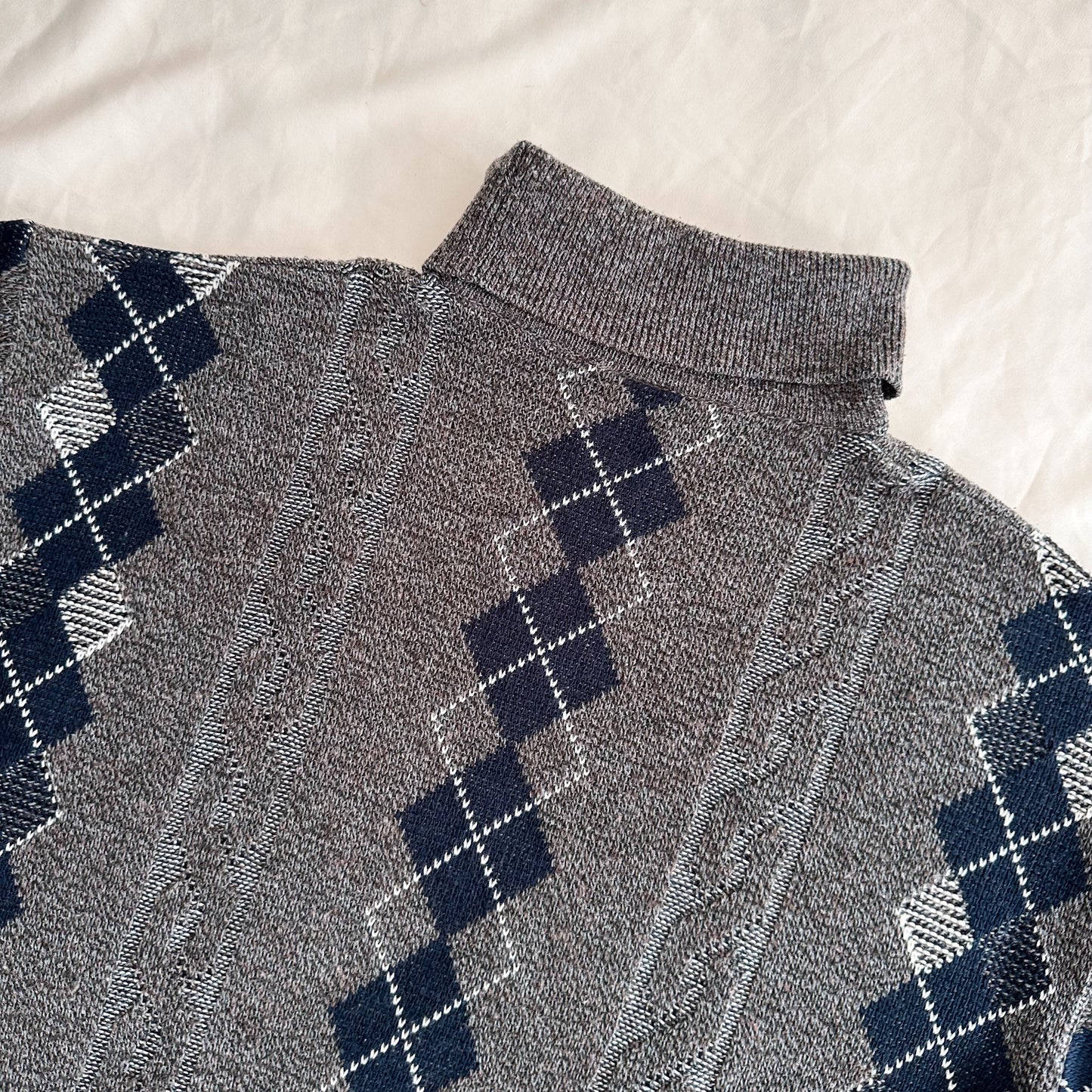 Vintage Turtleneck Sweater (M)