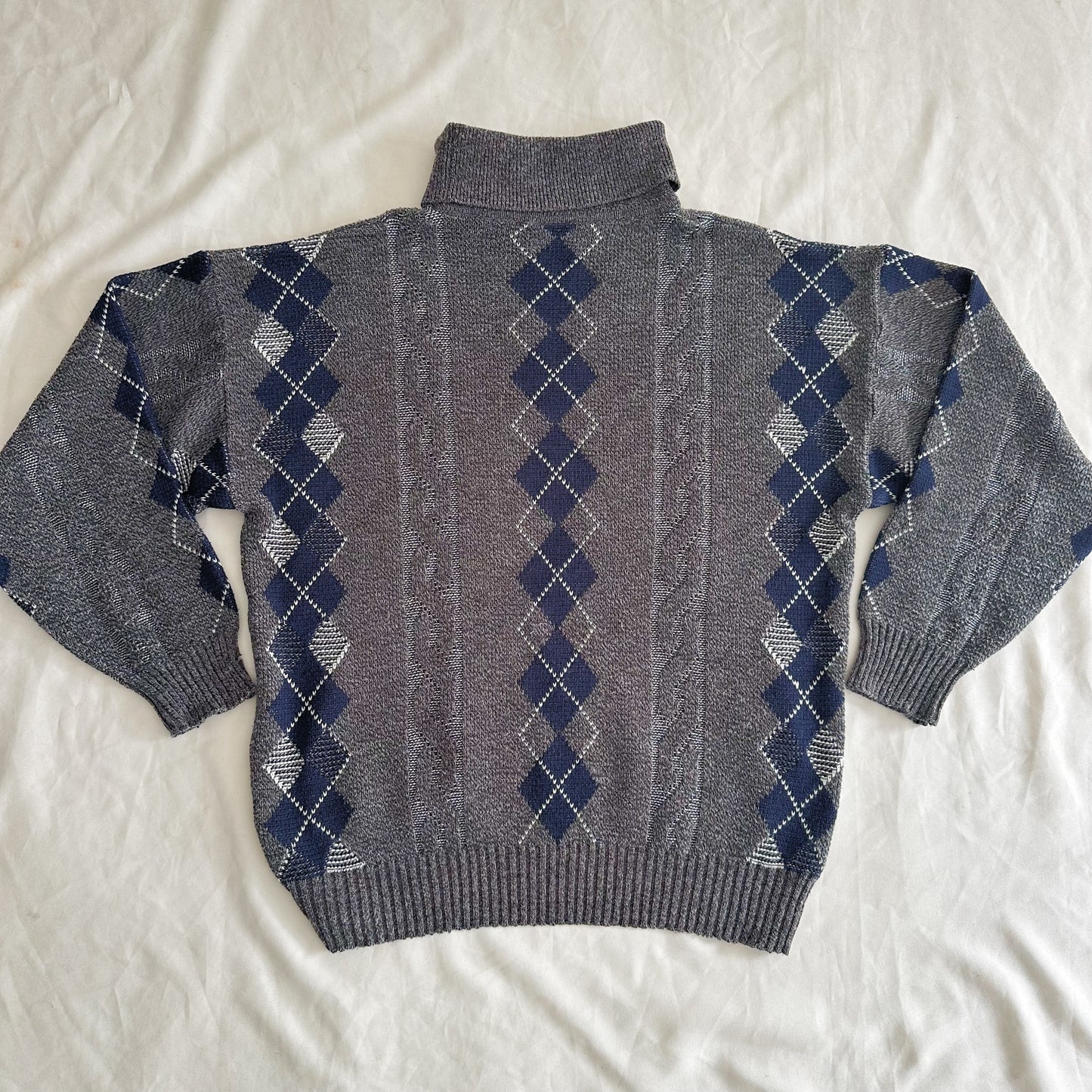 Vintage Turtleneck Sweater (M)