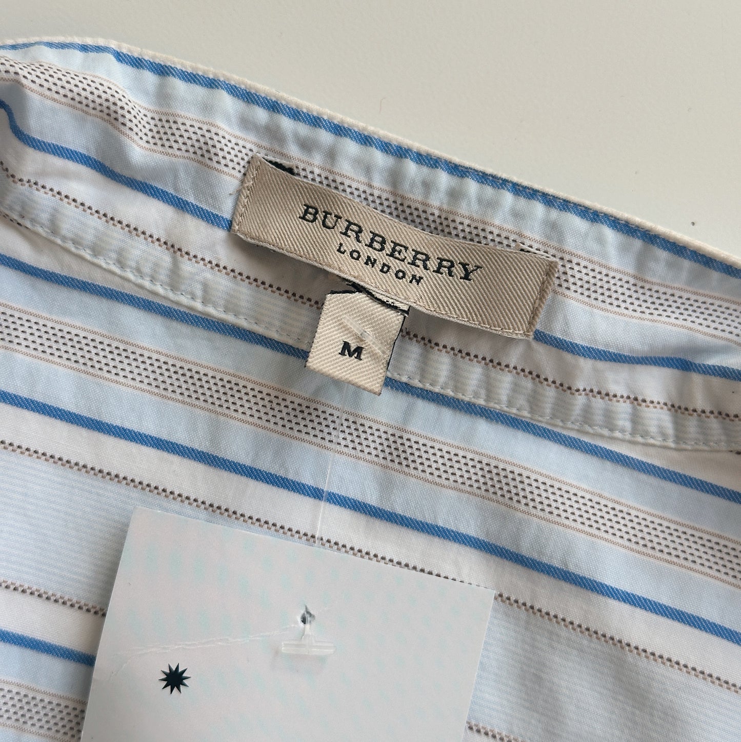 camisa vintage y2k BURBERRY (M)