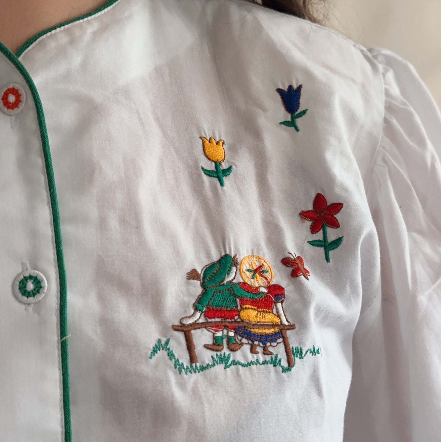 Camisa Vintage com bordados (M)