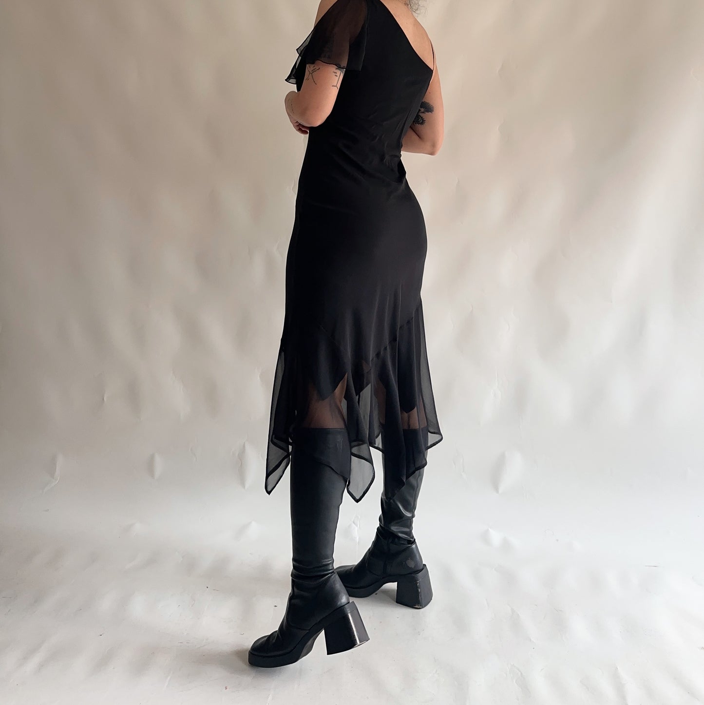 vestido assimetrico y2k (M-L)