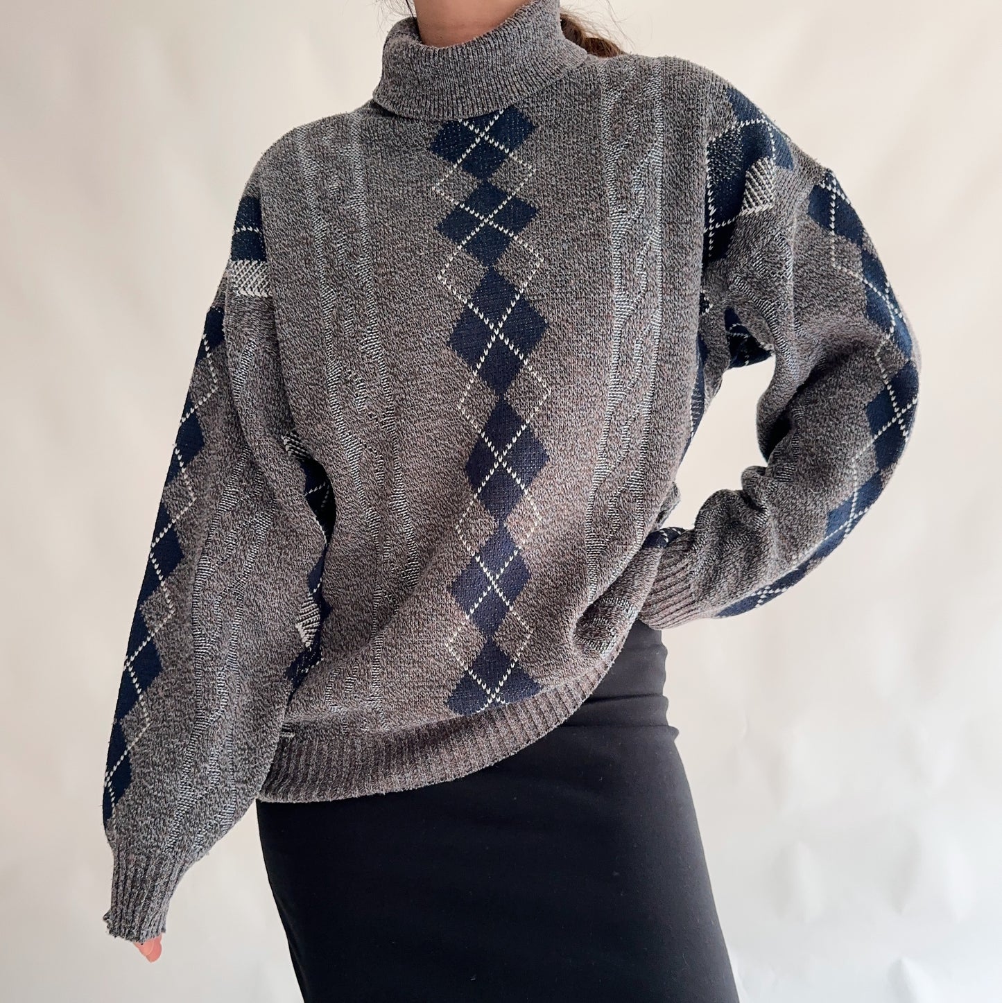 Vintage Turtleneck Sweater (M)