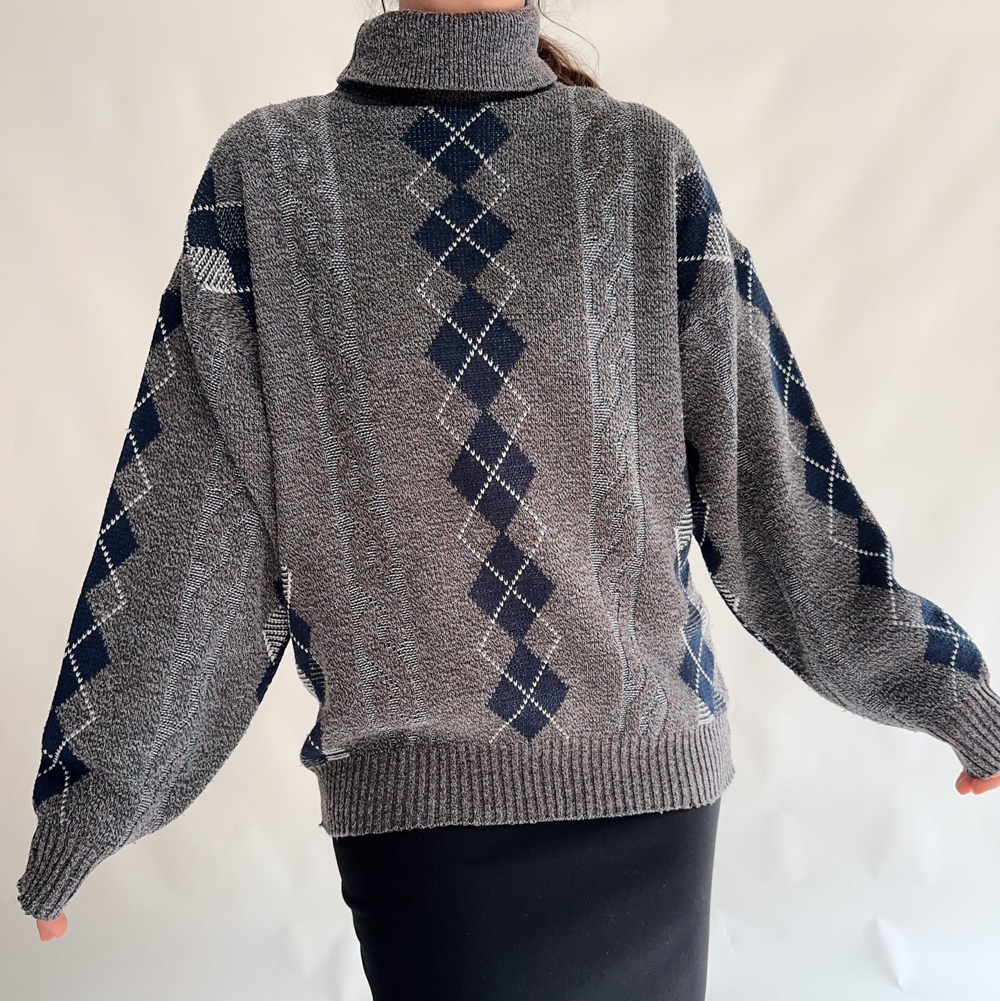 Vintage Turtleneck Sweater (M)