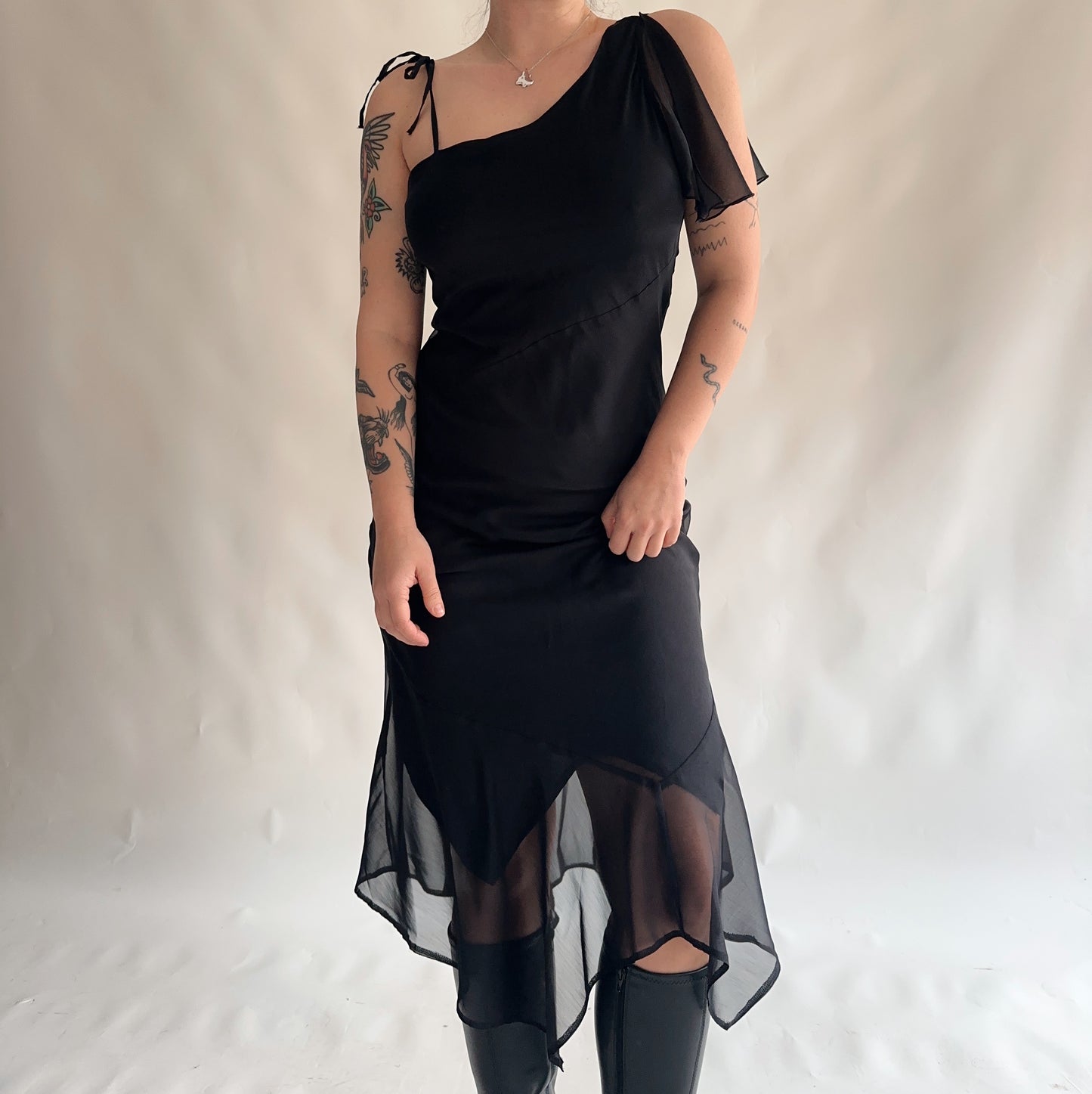 vestido assimetrico y2k (M-L)