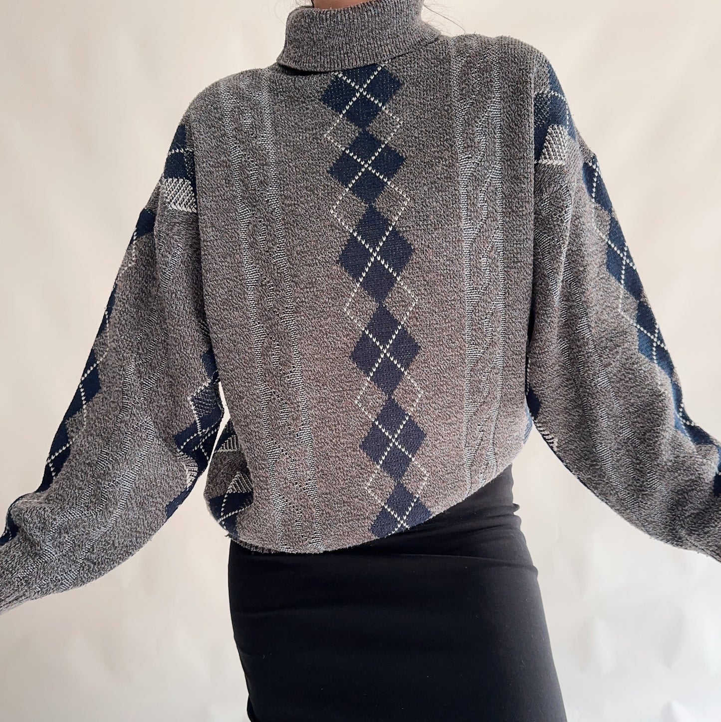 Vintage Turtleneck Sweater (M)