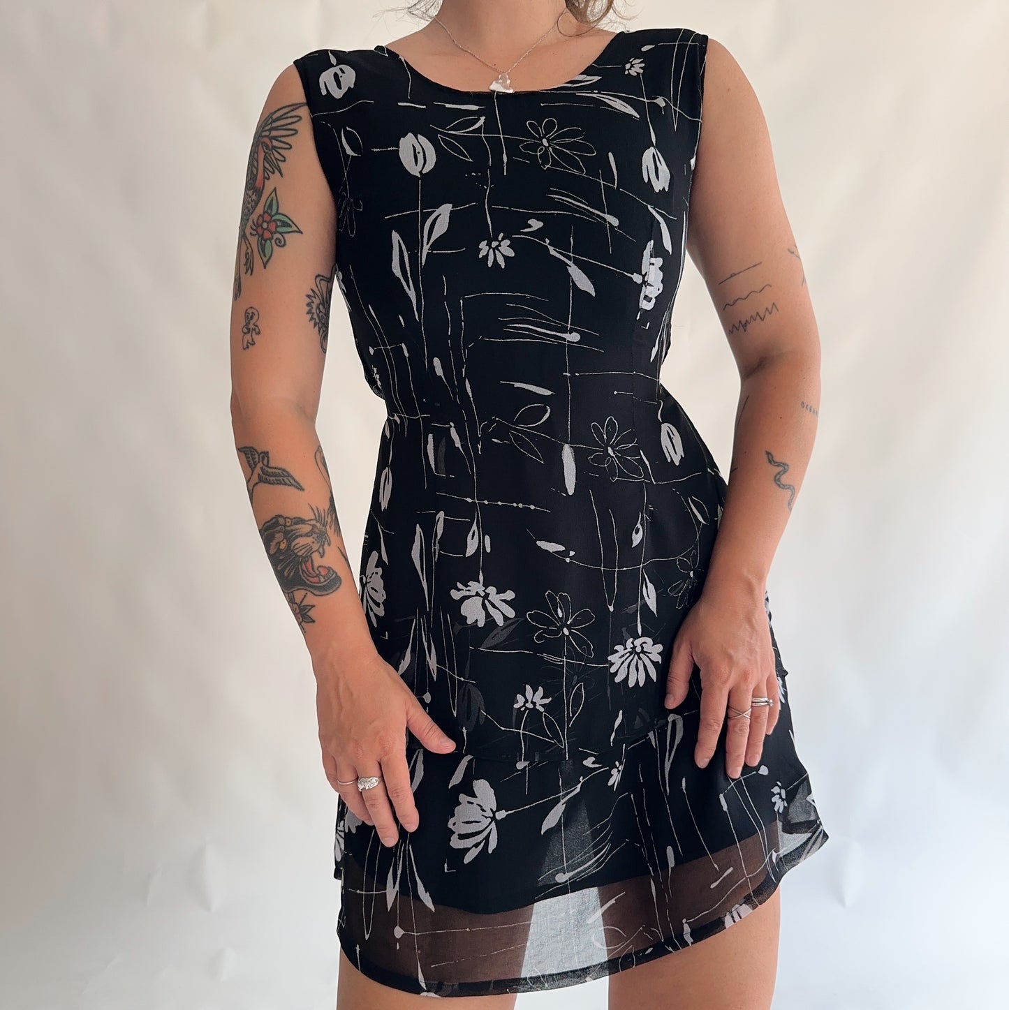vestido vintage 90s curto (M)