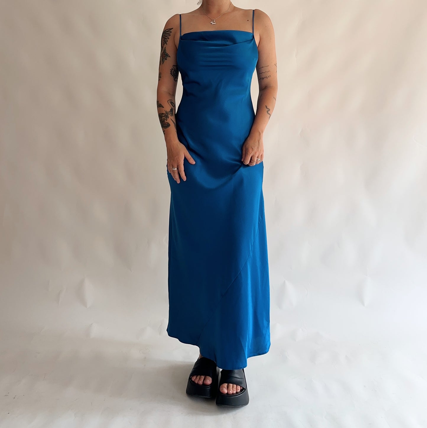 vestido vintage y2k minimal (M-L)