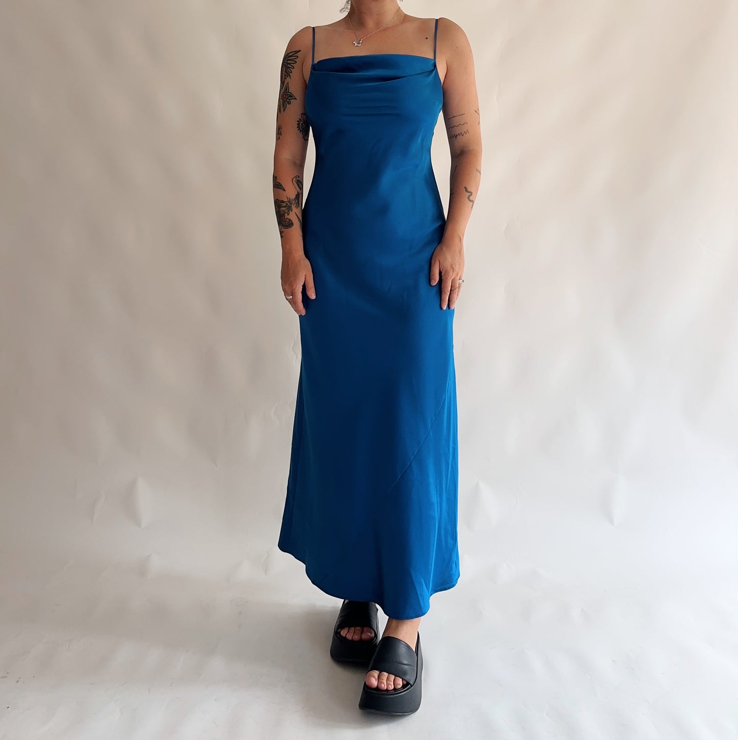 vestido vintage y2k minimal (M-L)
