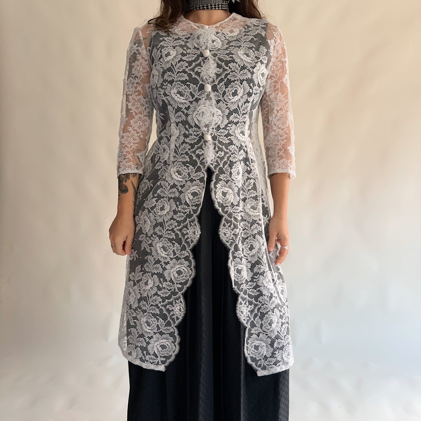 Vestido/Sobreposição rendado vintage (M)