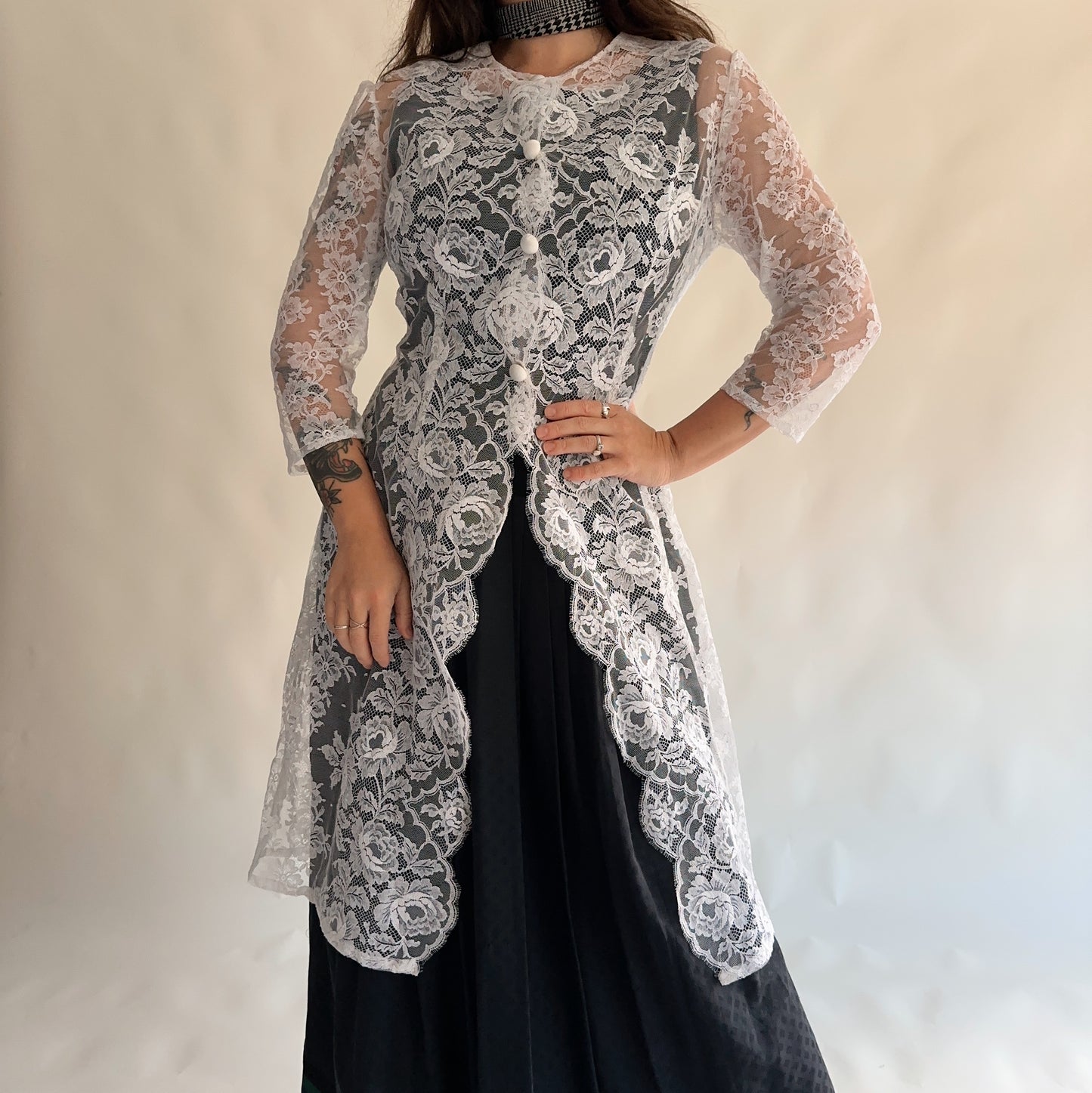 Vestido/Sobreposição rendado vintage (M)