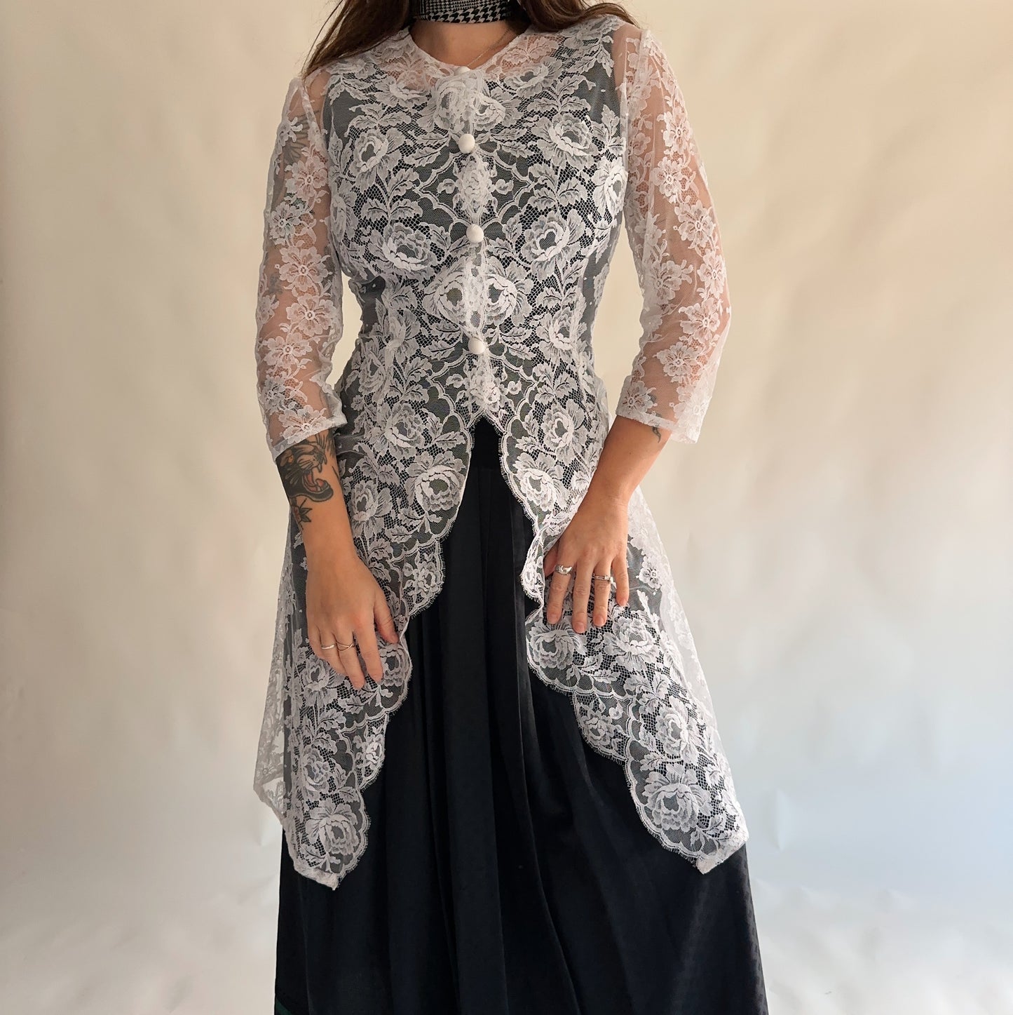 Vestido/Sobreposição rendado vintage (M)