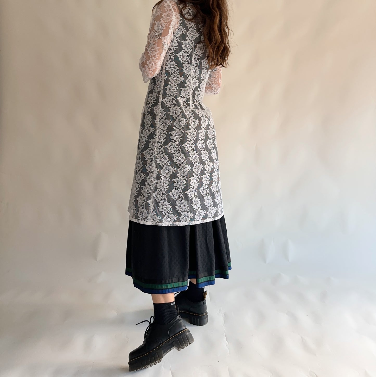 Vestido/Sobreposição rendado vintage (M)