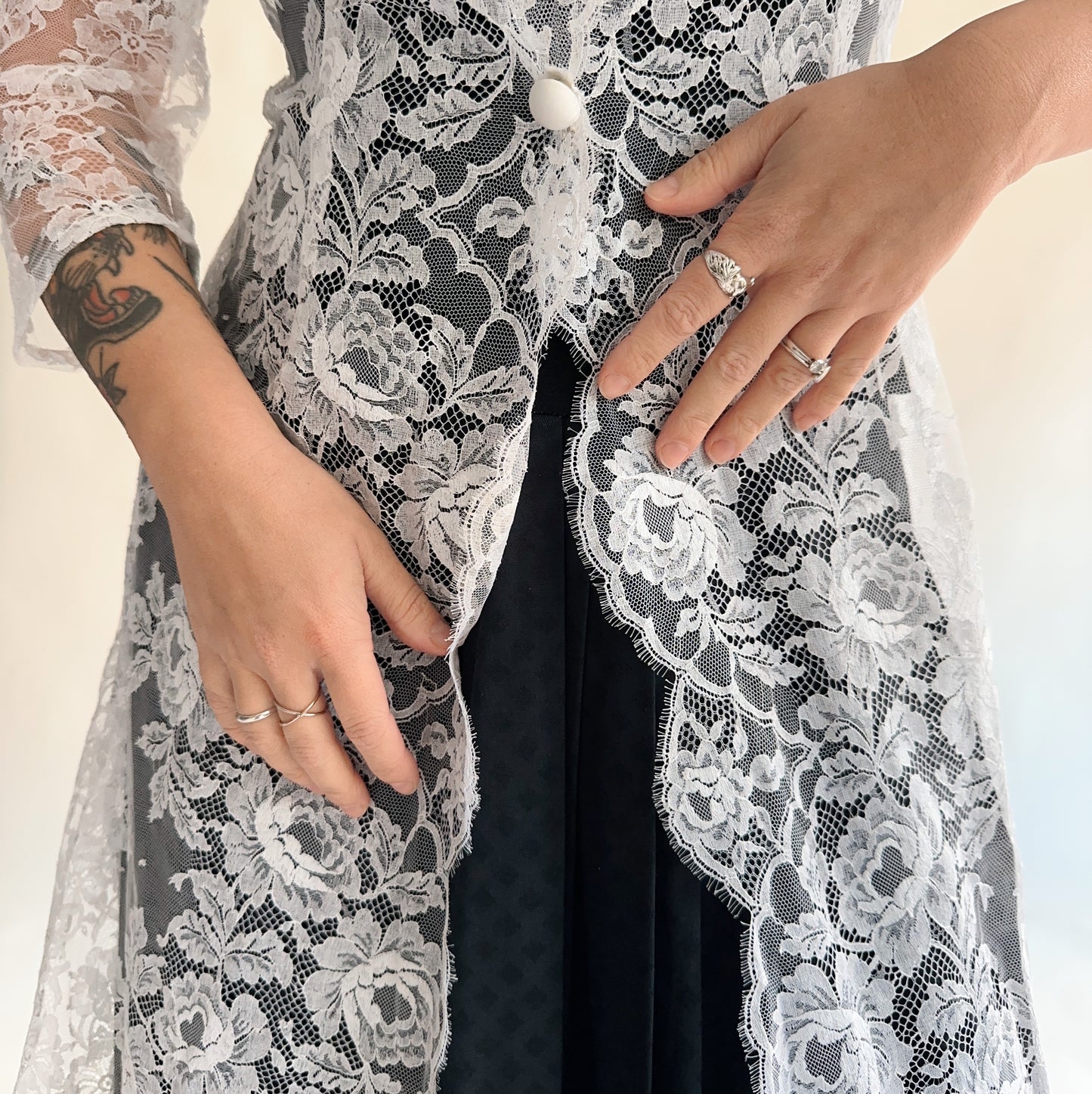 Vestido/Sobreposição rendado vintage (M)