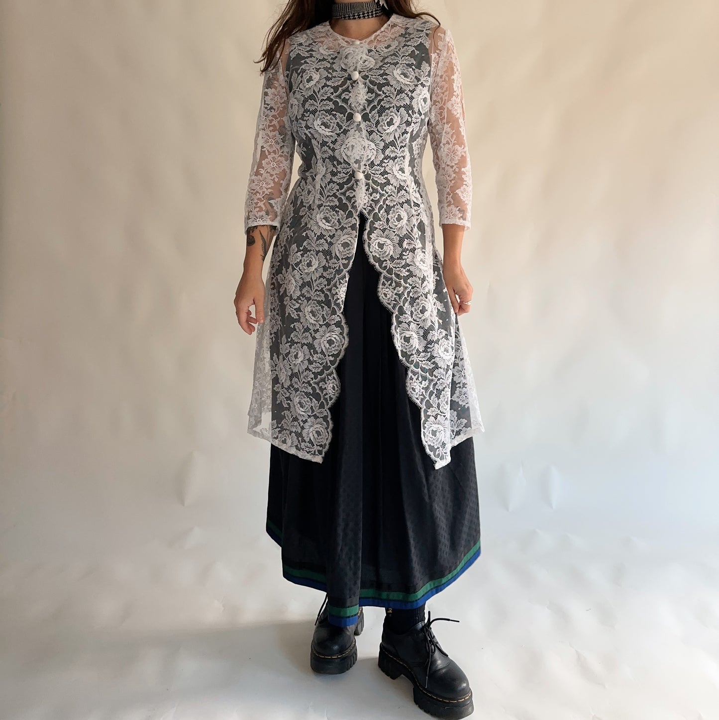 Vestido/Sobreposição rendado vintage (M)