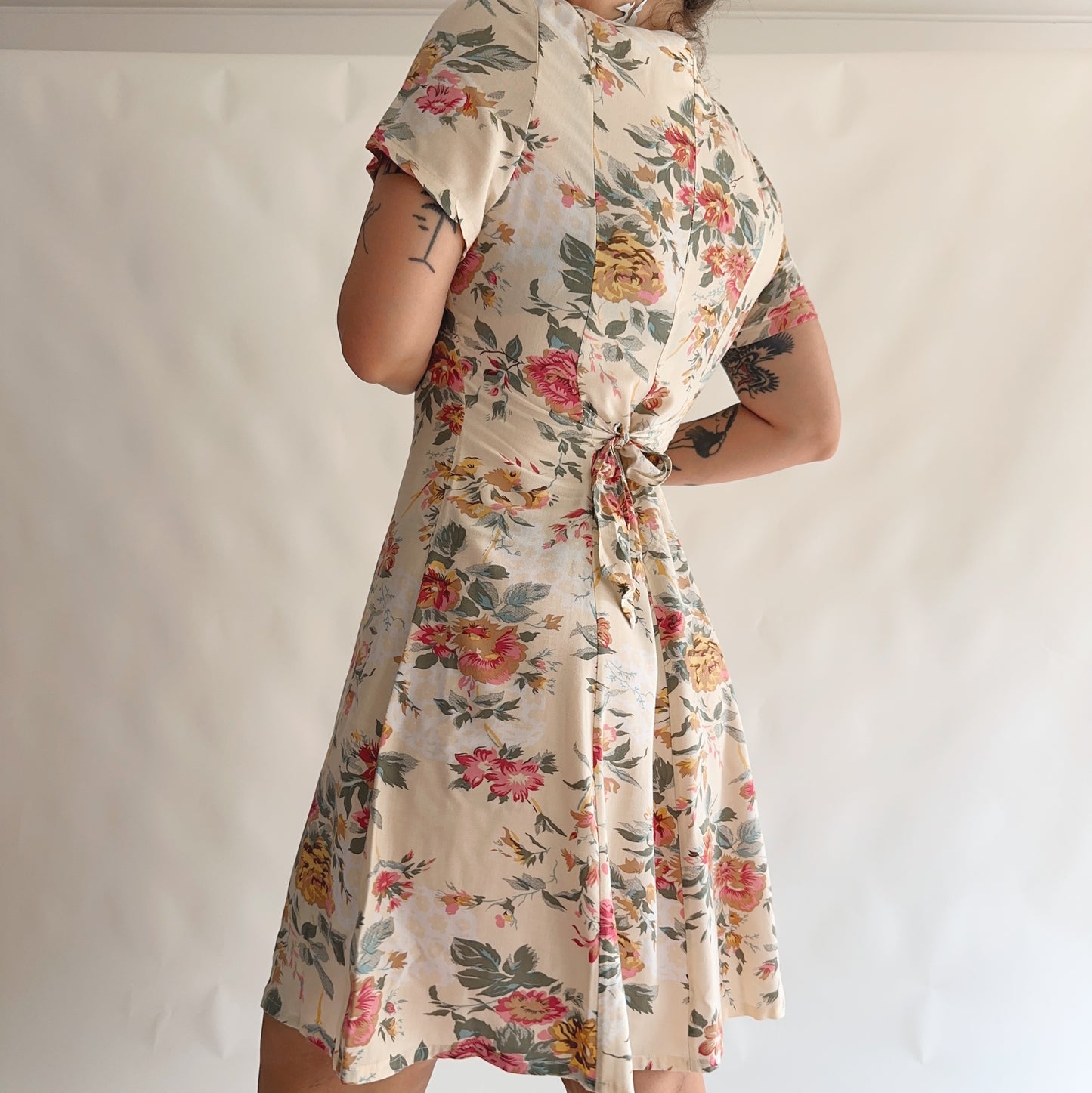 vestido vintgae 90s floral (M)