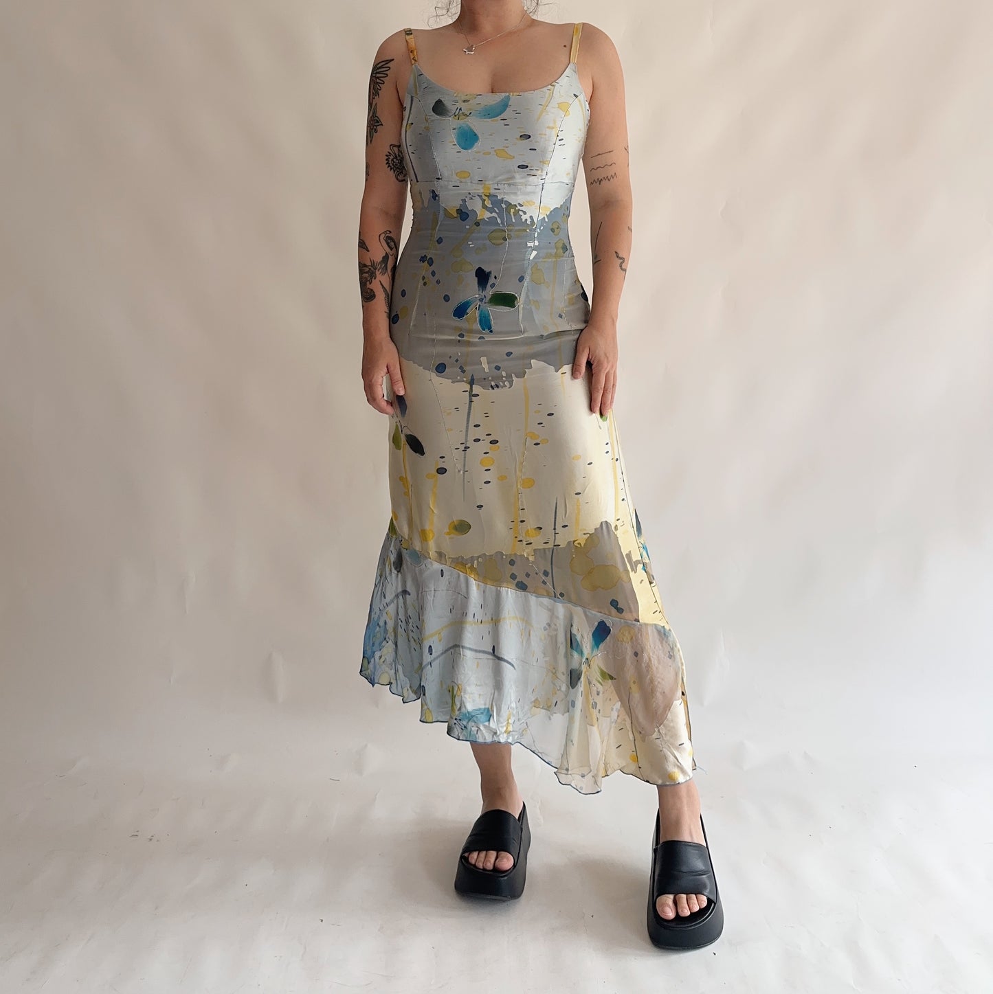 vestido y2k fabuloso assimétrico 100% seda (M-L)