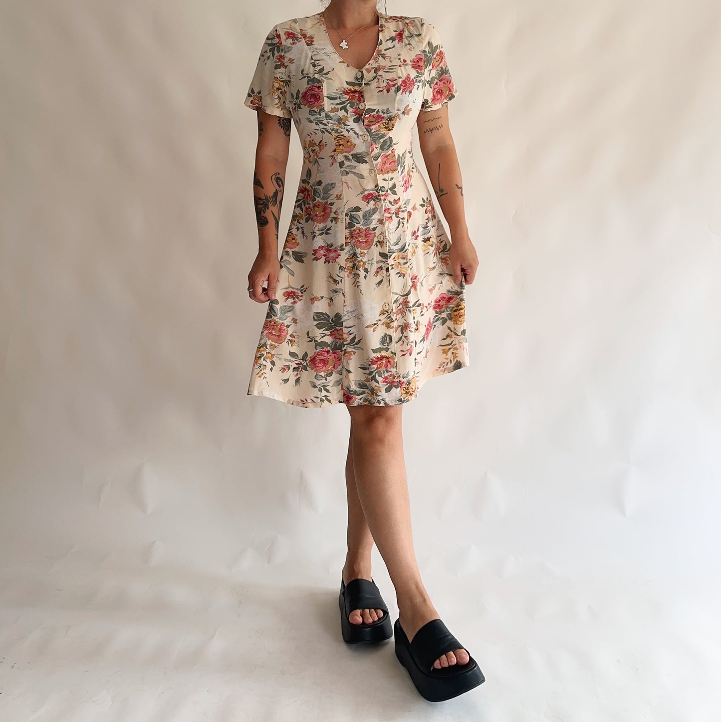 vestido vintgae 90s floral (M)