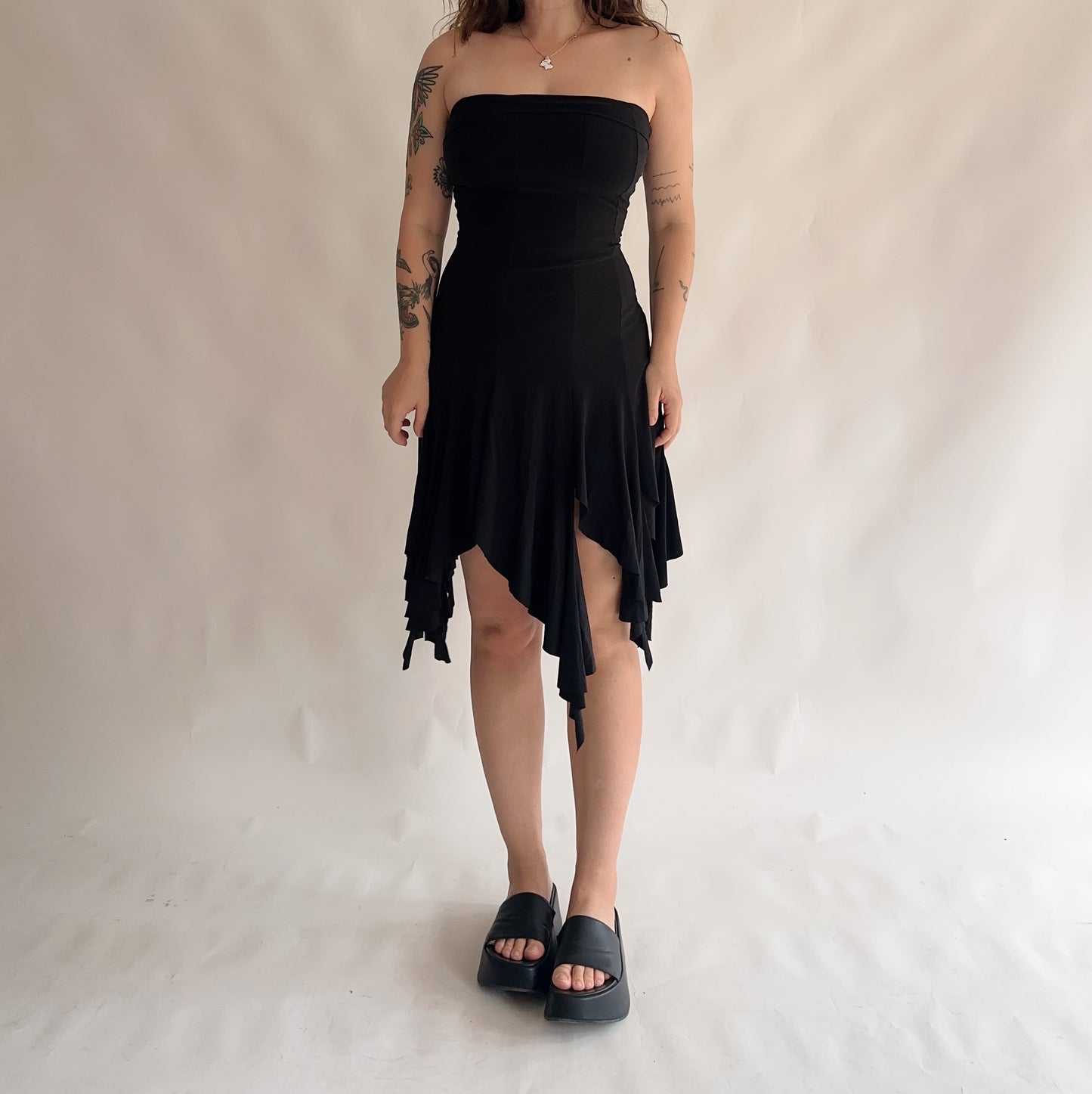 vestido assimértico y2k (S-M)