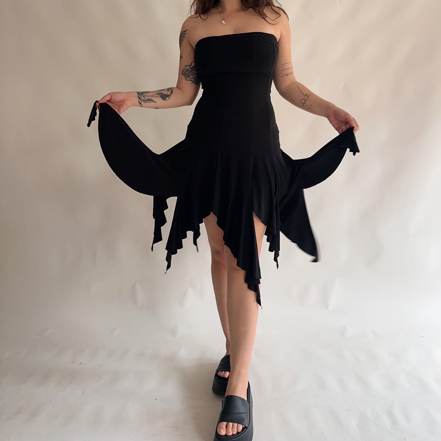 vestido assimértico y2k (S-M)