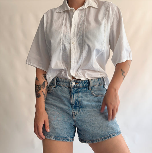 Camisa Vintage com bordados (M)
