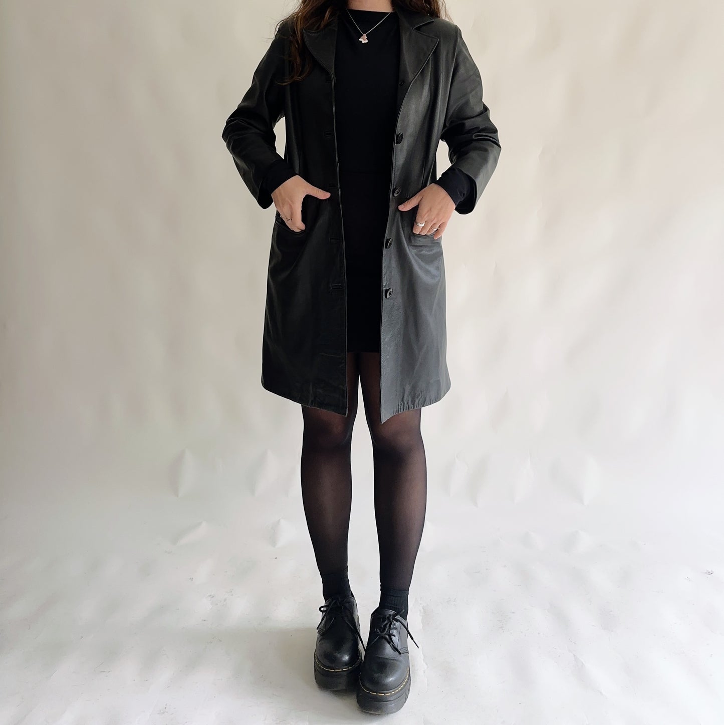 Casaco Vintage 90s minimal de pele (M-L)