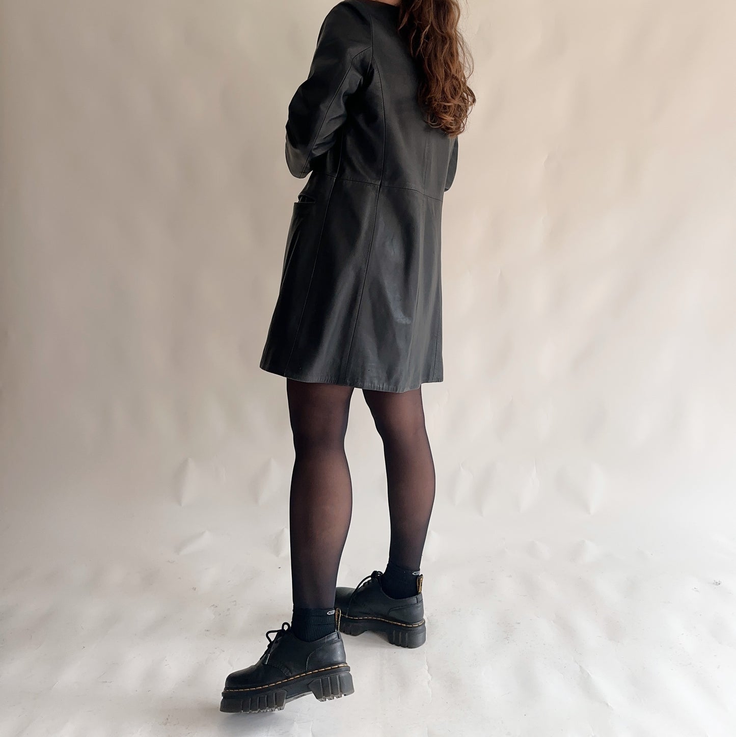 Casaco Vintage 90s minimal de pele (M-L)