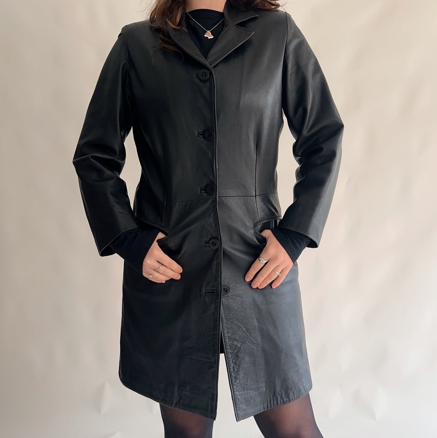 Casaco Vintage 90s minimal de pele (M-L)