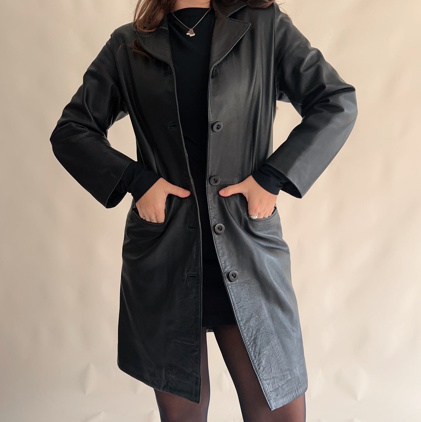 Casaco Vintage 90s minimal de pele (M-L)