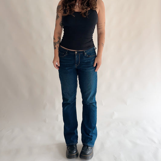 calças LEVIS cintura baixa bootcut curvy (42 ou W32 L32)