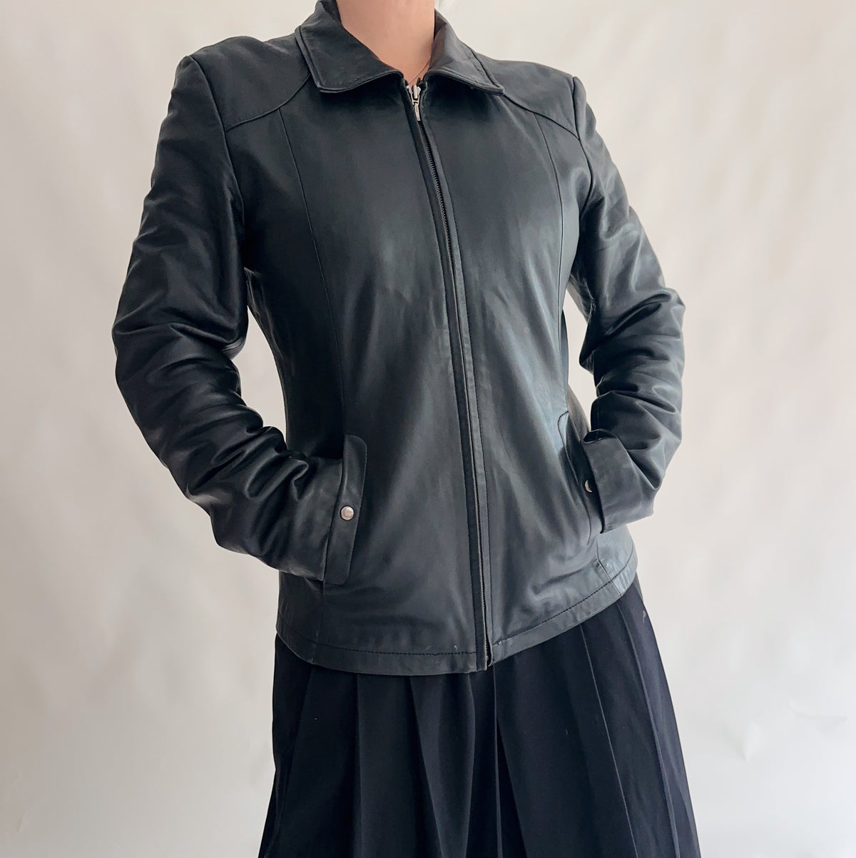 casaco minimal vintage de pele 90s (L)