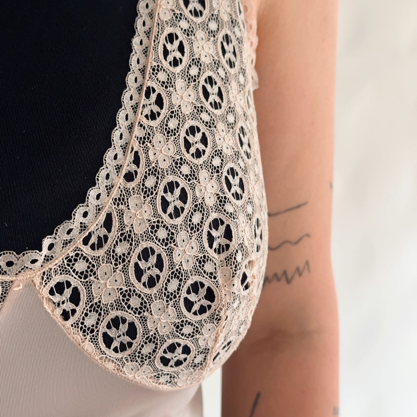 vintage slip dress (S-M)