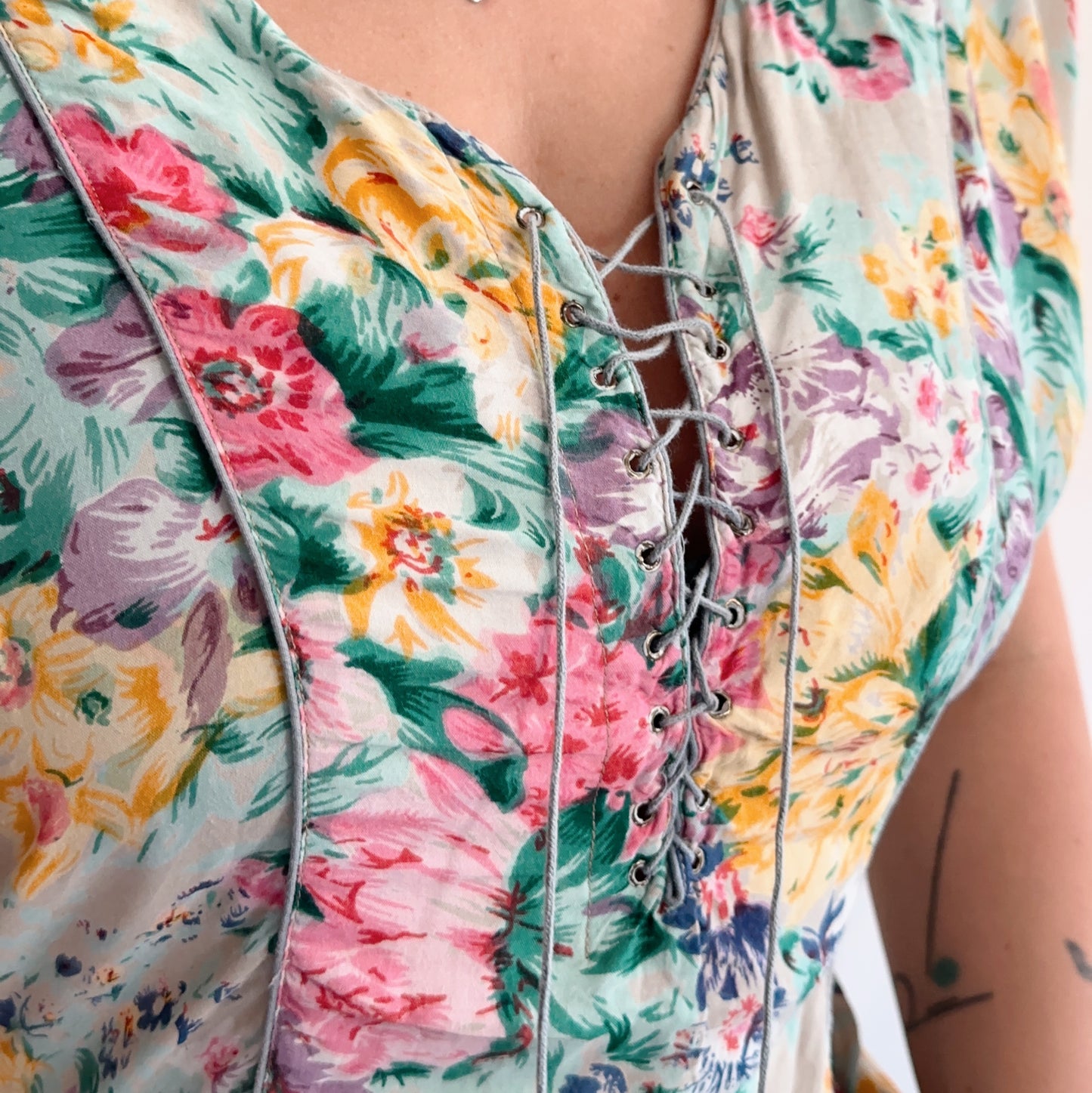 vestido vintage 90s floral (L)