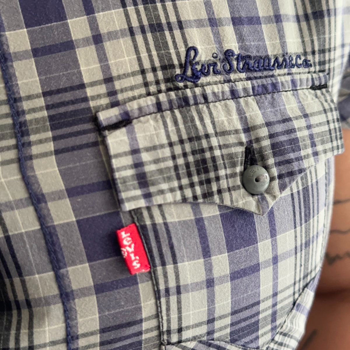camisa vintage y2k levi's (M)