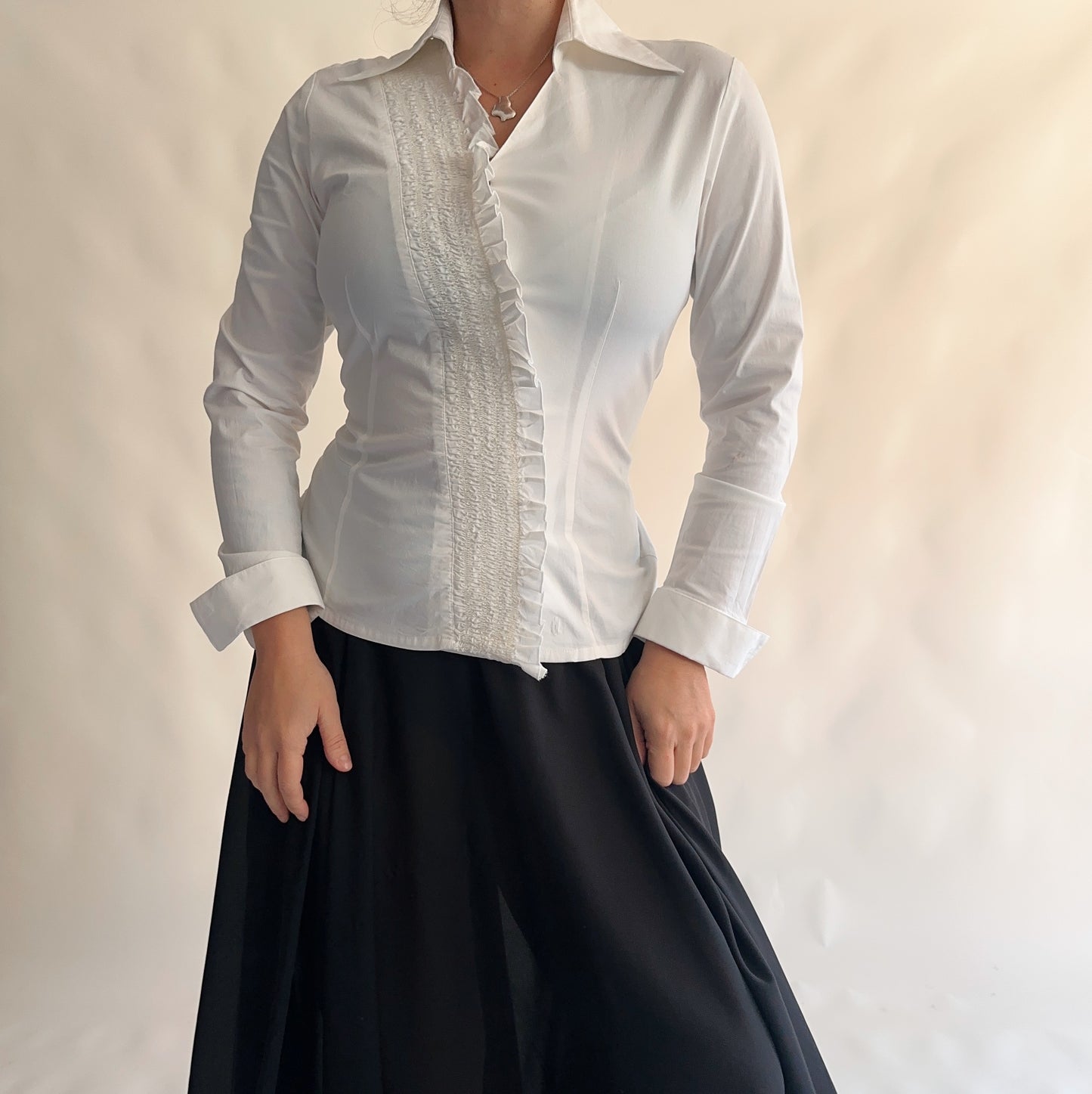 Camisa Vintage Branca Assimétrica (M-L)