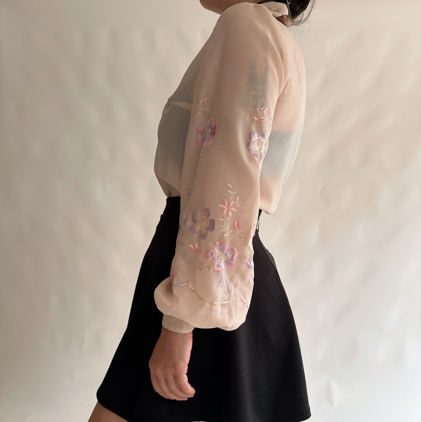 camisa vintage com bordados (ML)