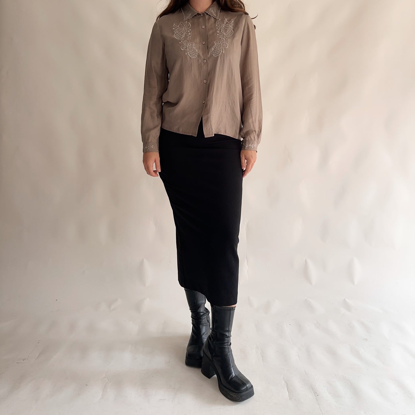 Camisa Vintage 100% seda com bordados (S-M)