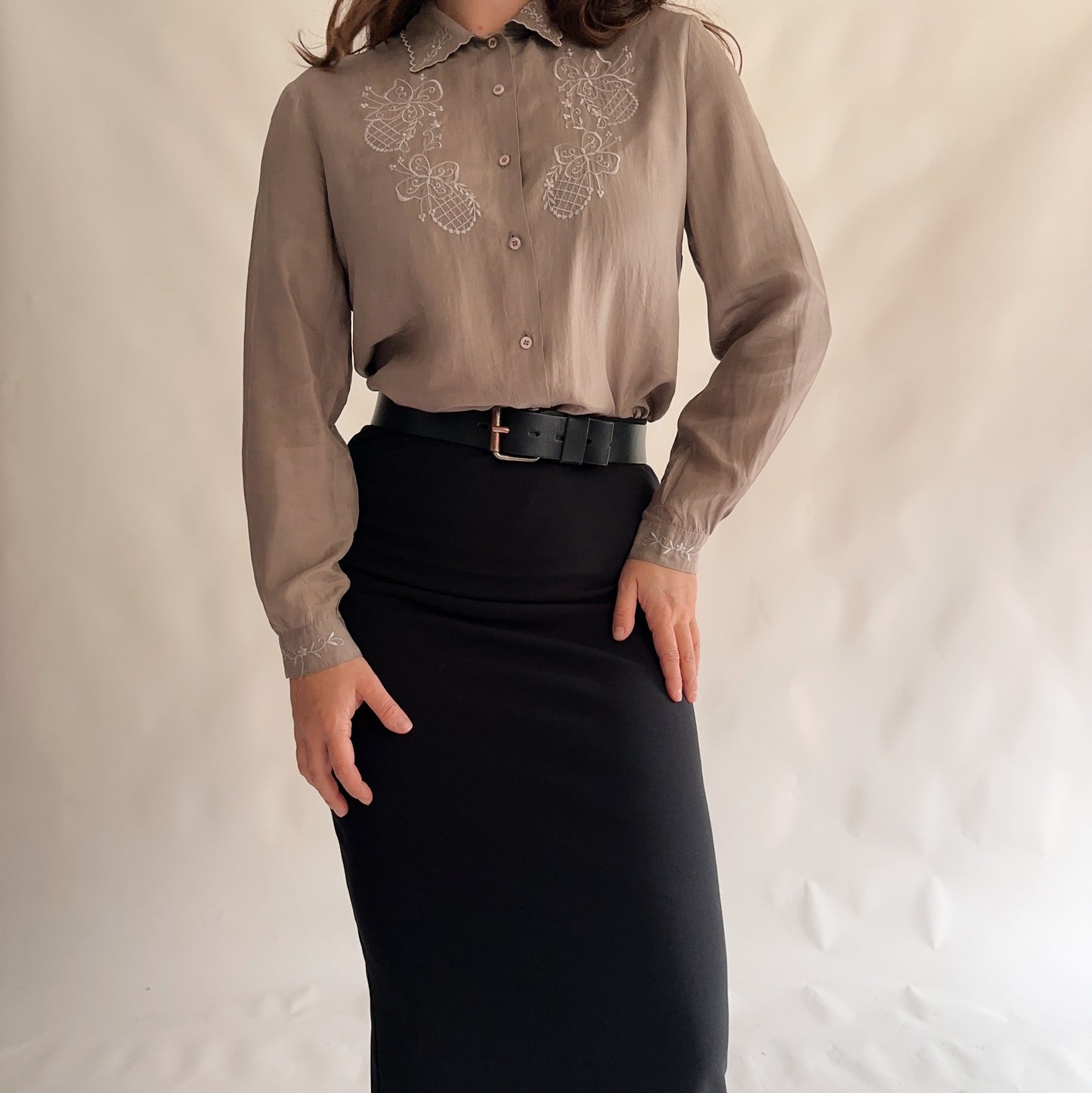 Camisa Vintage 100% seda com bordados (S-M)