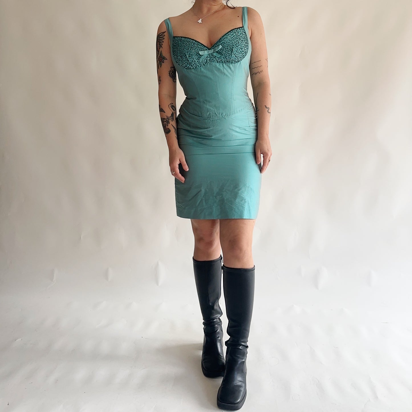 vestido vintage 100% seda (M-L)