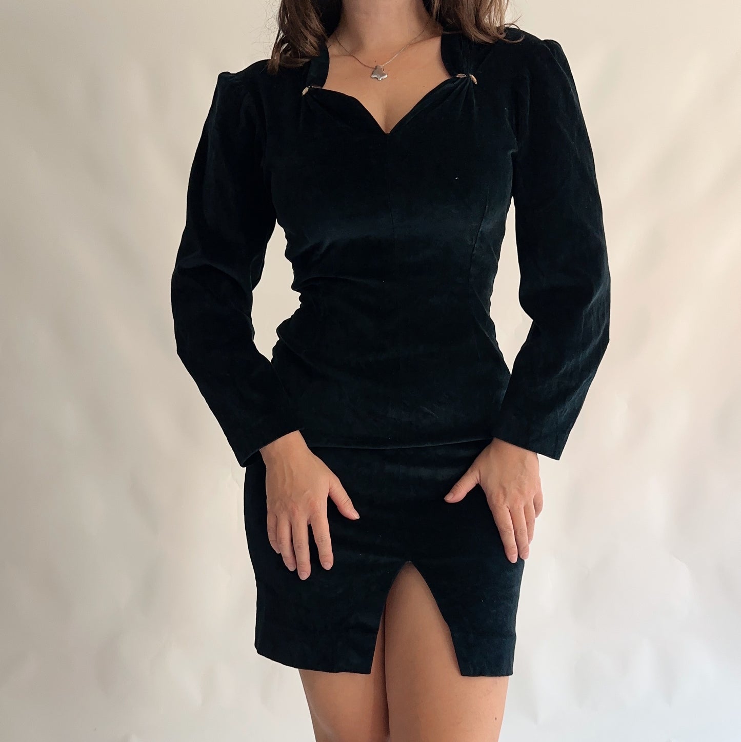 Vestido Vintage 80s preto de veludo (M)