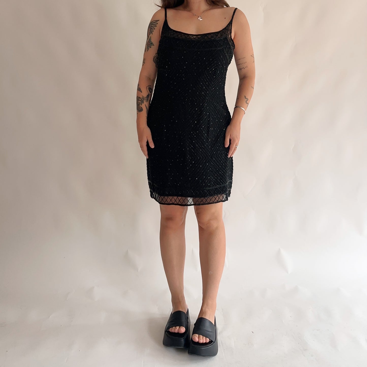 vestido y2k tubinho todo bordado (L-XL)